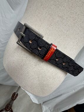 Jon Wye Handmade 100% leather Blue and Black Patterned Belt with Red Accent